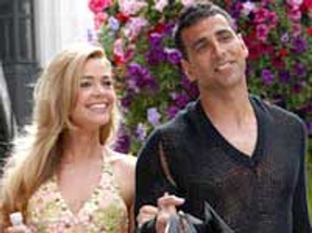 Akshay in conversation with Denise Richards