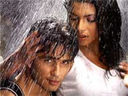 Kaminey Music Review