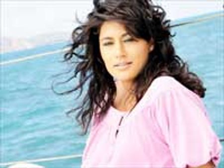 Chitrangada's Homecoming with Sudhir