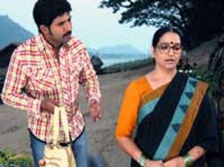 Gopi Gopika Godavari – Review