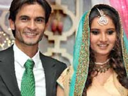 Sania Mirza engaged to Sohrab Mirza