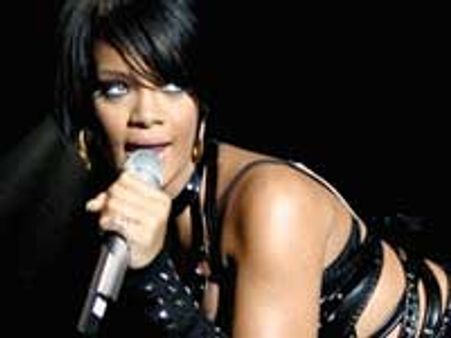 Rihanna, Jay-Z rack up £8k bar bill on night out