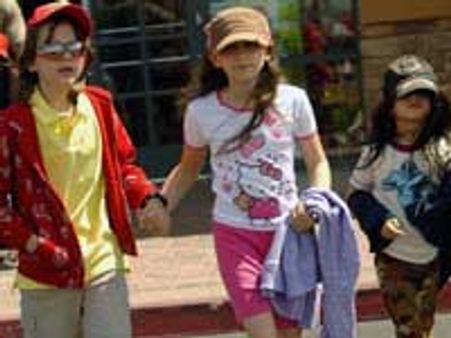 Unseen pics reveal Michael's life with kids