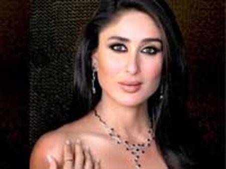 Kareena Kapoor endorses jewellery brand