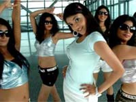 Modhi Vilaiyadu - Review