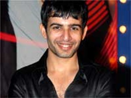 Jay Bhanushali and Mika enter Iss Jungle