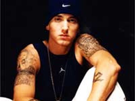 Eminem threatens to leak nude Mariah Carey's pics