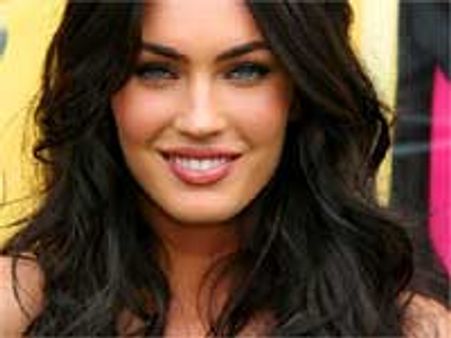 Megan Fox goes unnoticed in public