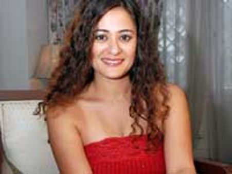 Mona Vasu's hair trouble in the jungle!