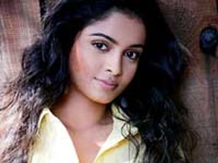 Every girl can identify with my character - Sheena