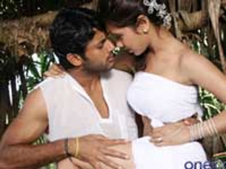 Agyaat does well at single screen