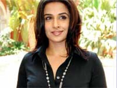 Vidya looses Rs 3 lakhs along with weight