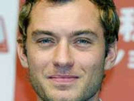 Samantha says she's not using Jude Law for money