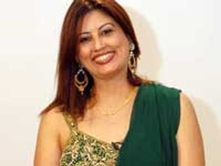 Fiza cashes on Iss Jungle fame