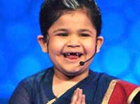 Anees Bazmee signs Saloni Daini