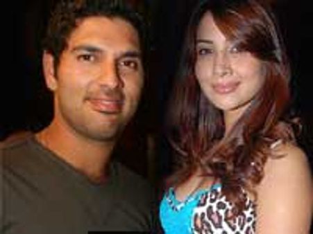 Yuvraj Singh, Kim Sharma reviving affair?