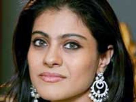 Kajol goes book shopping for daughter