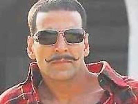 Akshay plays a negative role in Blue