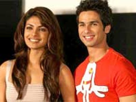 Priyanka Chopra leaves behind Shahid