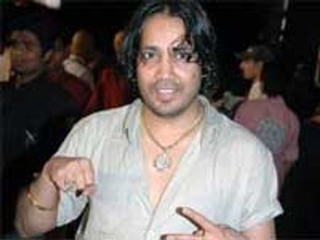 Mika is miffed with director Deepak Tijori