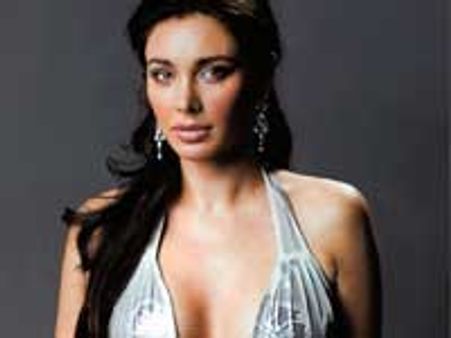 Lisa Ray living Hollywood dreams