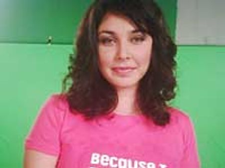 Cancer-stricken Lisa Ray thanks India