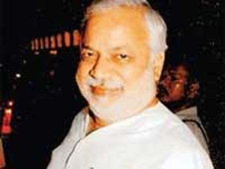 N Chandra fails to rope in Shahid, Sonam