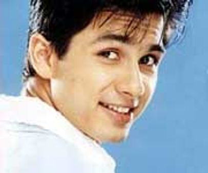 Shahid Kapoor follows Rani's footsteps