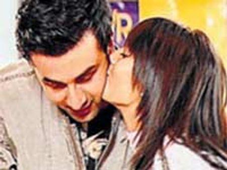 Pari Gandhi kisses Ranbir Kapoor