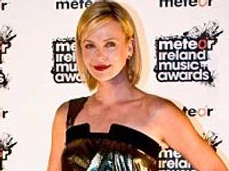 OCD turns Charlize Theron into clean-freak