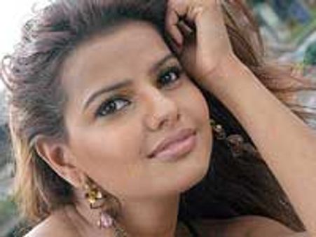 Madhu Sharma basking in the success of Sindhanai Sei