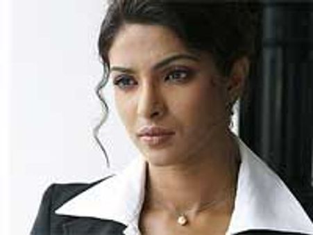 Ashutosh particular about Priyanka's hair bounce