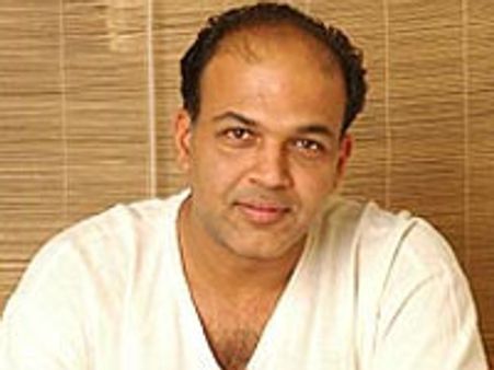 Hope pirates didn't cut the film: Ashutosh Gowariker