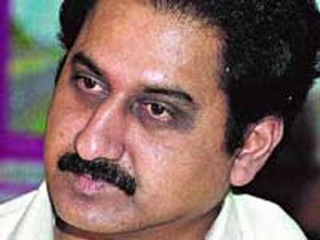 Suman bags the best villain award from TN Govt