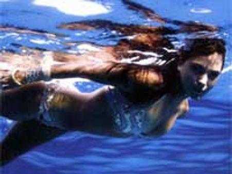 Lara Dutta flaunts her bikini body