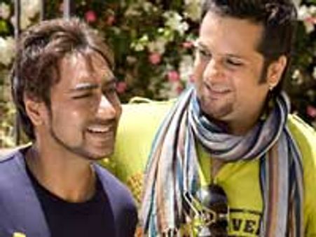 Ajay and Fardeen on 10 Ka Dum grand finale