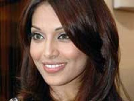 Bipasha Basu is crockery Deva