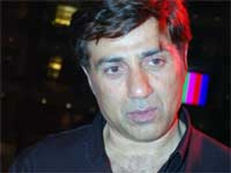 Sunny Deol, Subhash Ghai at loggerheads