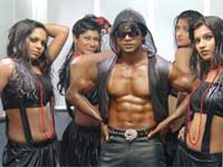 Vijay to get back his six packs for Shankar IPS