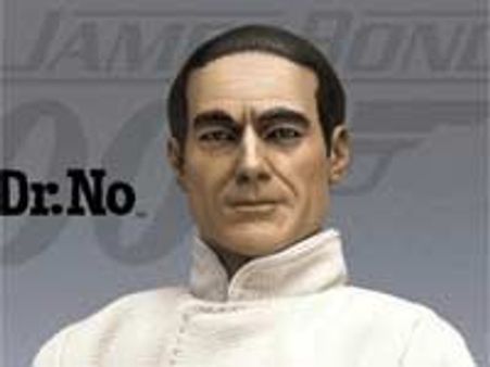 007's Dr No Joseph Wiseman passes away at 91