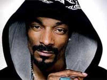 Snoop Dogg yearns to be a vampire