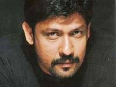 Sampath is Ajith's baddie in Asal