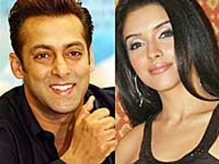 Salman Khan-Asin turning enemies?