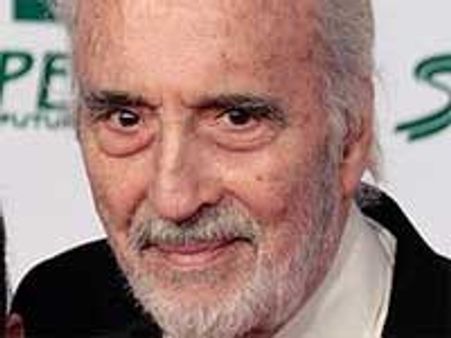 Sir Christopher Lee, Dracula fame to be knighted