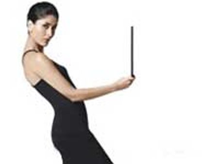 Kareena endorses Size Zero laptops