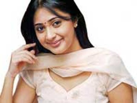 Kanika opposite Mammootty in Droner