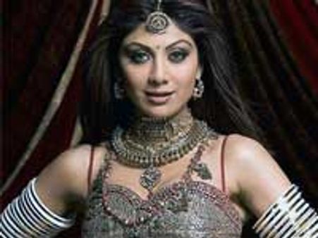 Shilpa to announce her wedding date on Bigg Boss