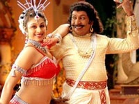 Vadivelu walks out of Guru Shishyan