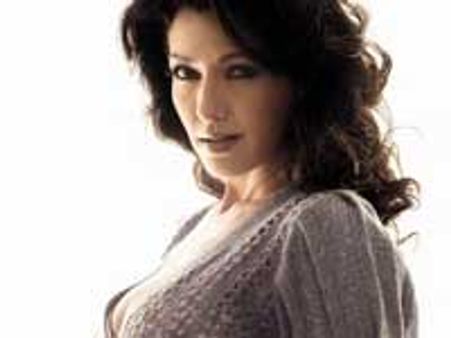 Aditi becomes Mallika on Bigg Boss