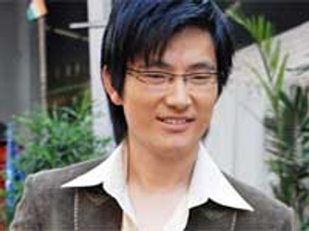 Meiyang Chang turns Shahid Kapoor's best friend